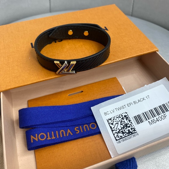 Louis vuitton LV twist epi black bracelet size 17 - Picture 7 of 7